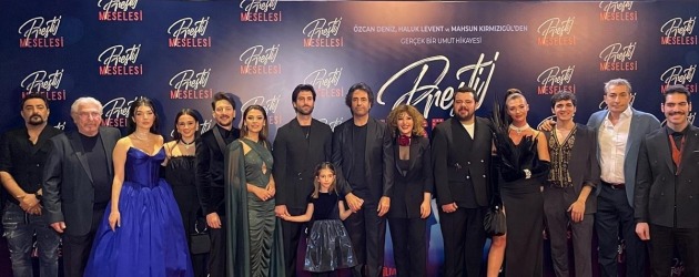 Mahsun Kırmızıgül'ün Prestij Meselesi film galası ünlü akınına uğradı!