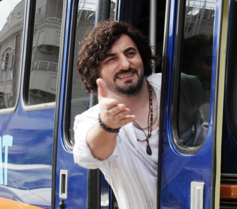 BKM'nin Cem Gelinoğlu imzalı yeni filmi ‘Tur Rehberi’nin çekimleri Antalya’da devam ediyor!
