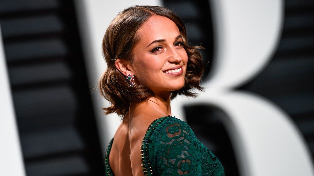 17-12/28/alicia-vikander.jpg