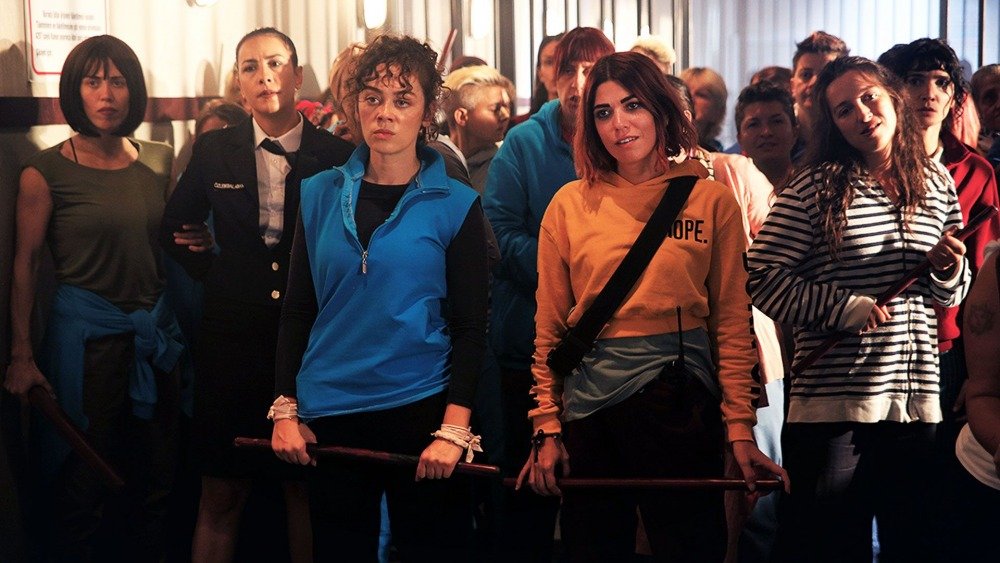19-03/22/avlu-ertan-saban.jpg