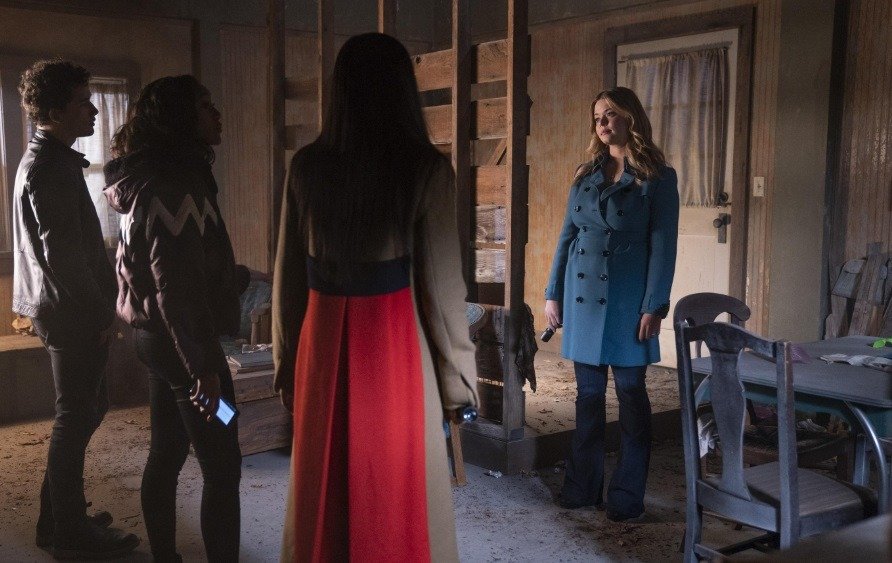 19-03/29/the-perfectionists-1x03-foto9.jpg