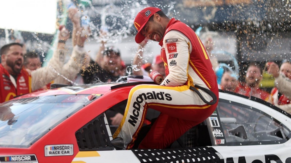 22-02/22/race-bubba-wallace-izle.jpeg