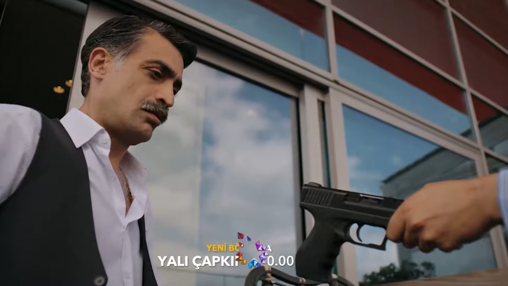 23-05/29/yali-capkini-35-bolum-1-fragmani-_-namus-meselesi-baska-meseledir-0-49-screenshot.png
