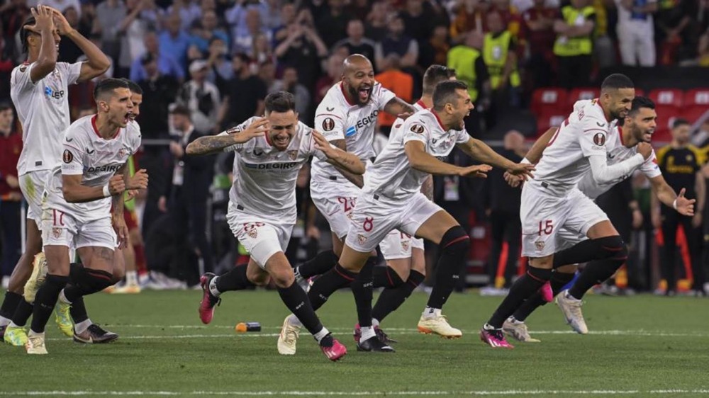 23-06/01/uefa-avrupa-ligi-kupasi-sevilla-nin_m.jpg