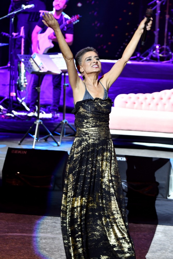 23-07/15/yildiz-tilbe-18.JPG